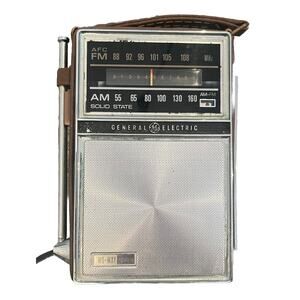 Vtg General Electric Solid State AM/FM 7-2877F Portable Radio AC/Battery-Tested
